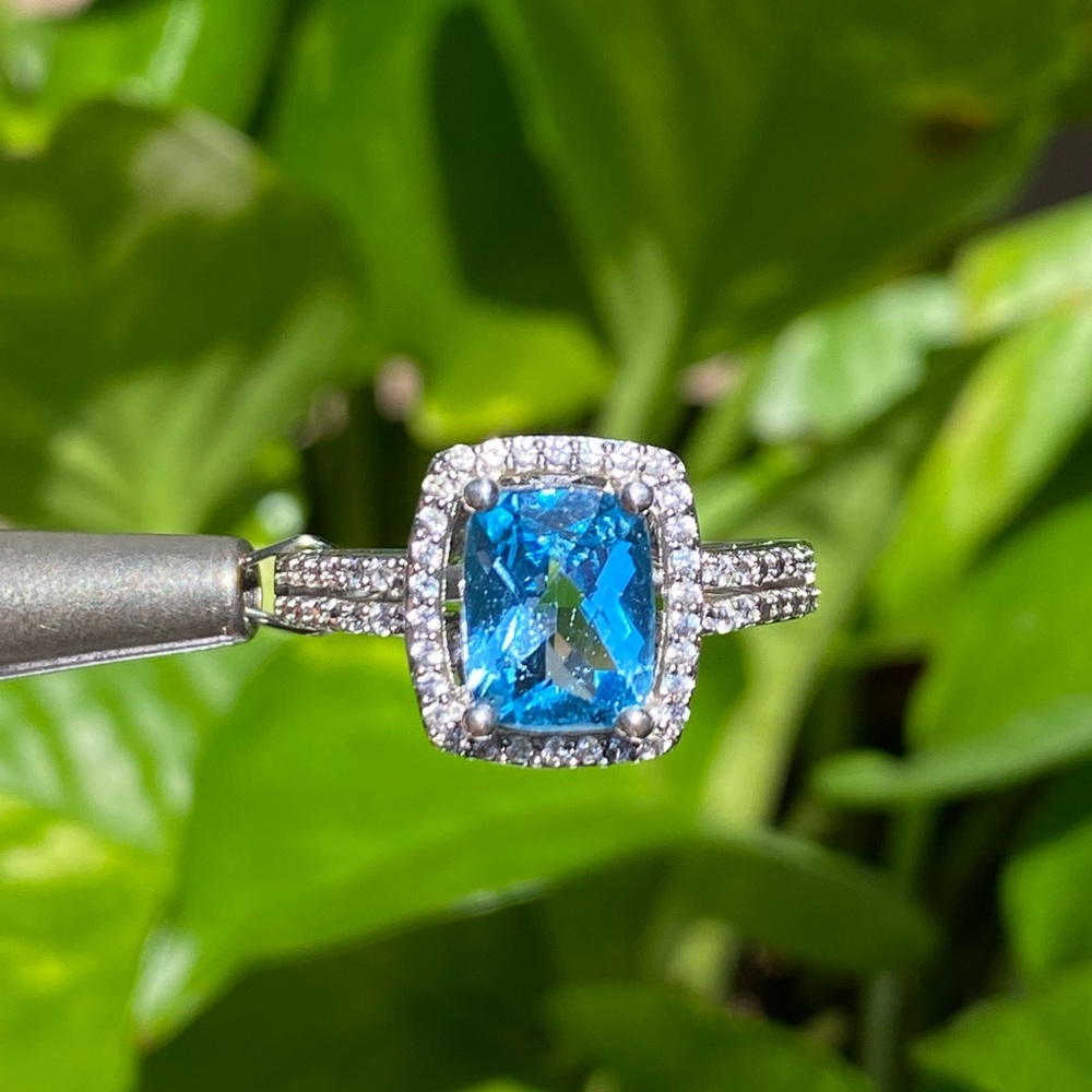 925 Blue topaz & Diamond ring💎